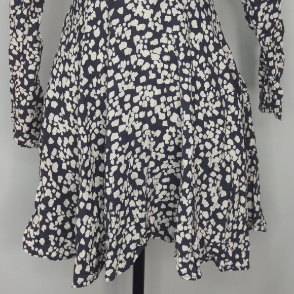Abercrombie & Fitch Black & White Abstract Patterns Cutout Back Dress| SMALL - Picture 4 of 12